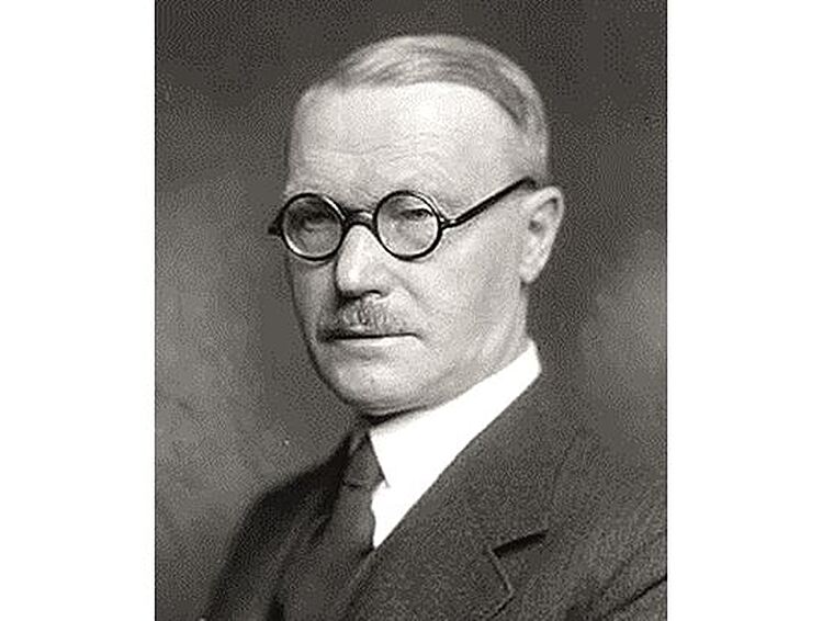 guvernér Národní banky Vilém Pospíšil.