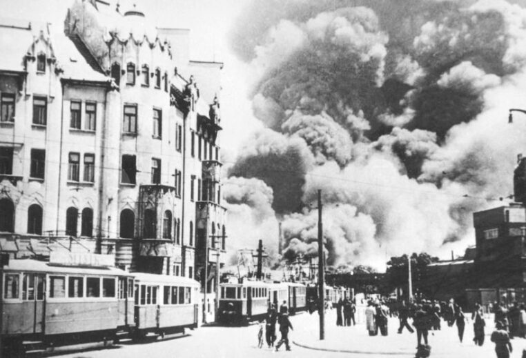 Úřady zaspaly, útok na město je zaskočil. I proto je počet obětí tak vysoký.