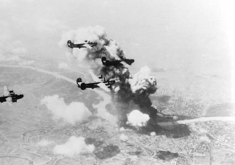 Operace byla velmi úspěšná. Posádky letounů pochválí i americký prezident.