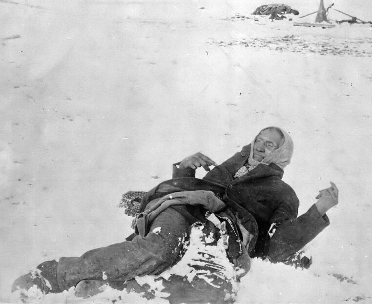 Masakr u Wounded Knee nepřežil ani náčelník Lakotů Skvrnitý los.