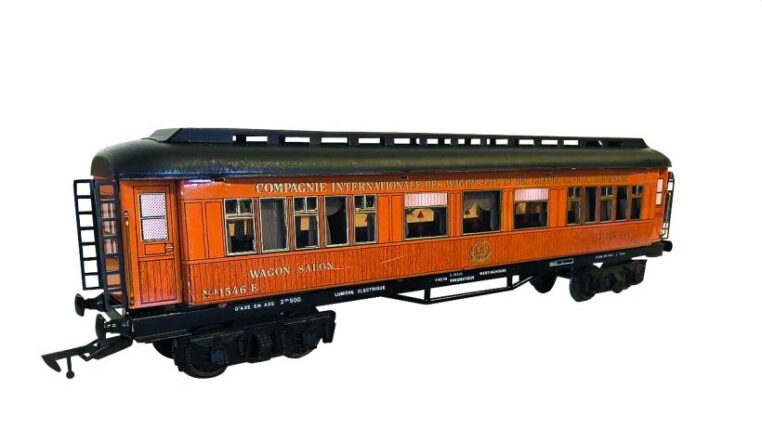 Francouzská vláda koupila v roce 1950 vůz ze stejné série z roku 1913 a nechala ho upravit jako slavný vagon.