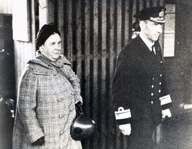 Královna Vilemína za poddanými jezdila na kole