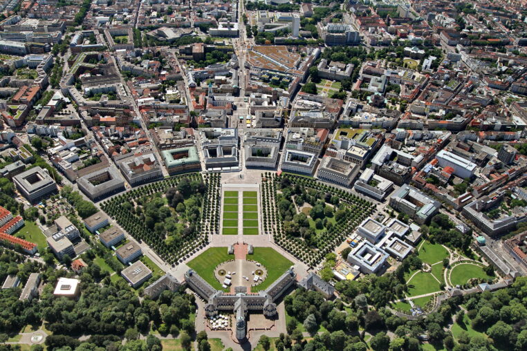 Karlsruhe: Město ve tvaru vějíře vyrostlo nejen kvůli tulipánům