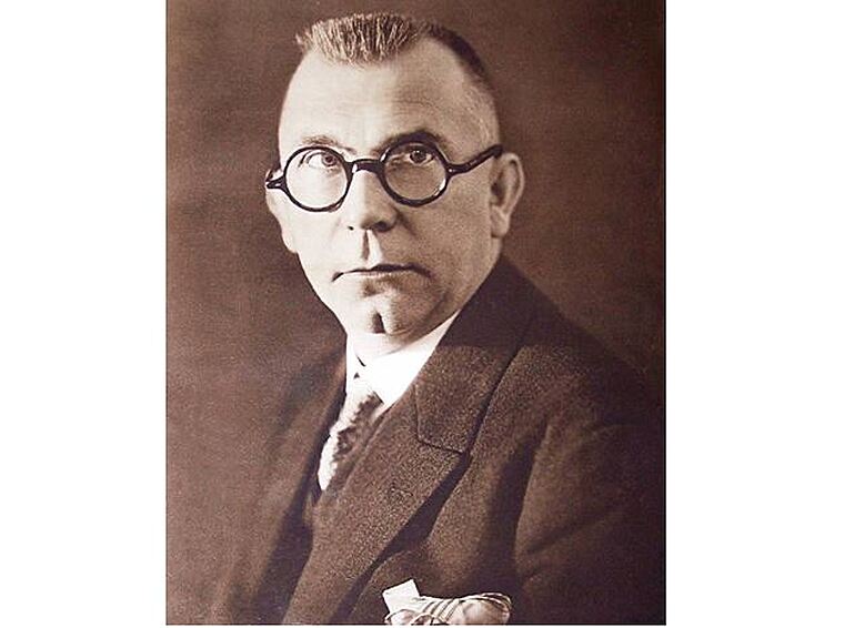 Zářivý funkcionalistický palác nechal vystavět Jaromír Brouk.